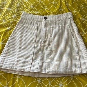 cream high waist skirt.